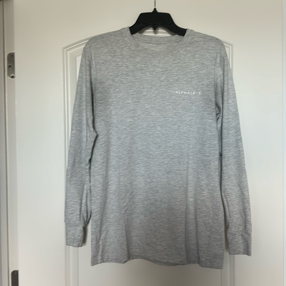 Alphalete performance fit long sleeve shirt